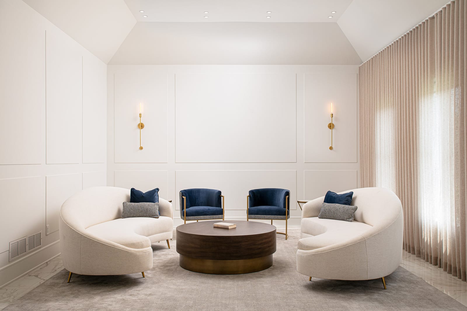 Park Avenue Residence interior design by HH Designers