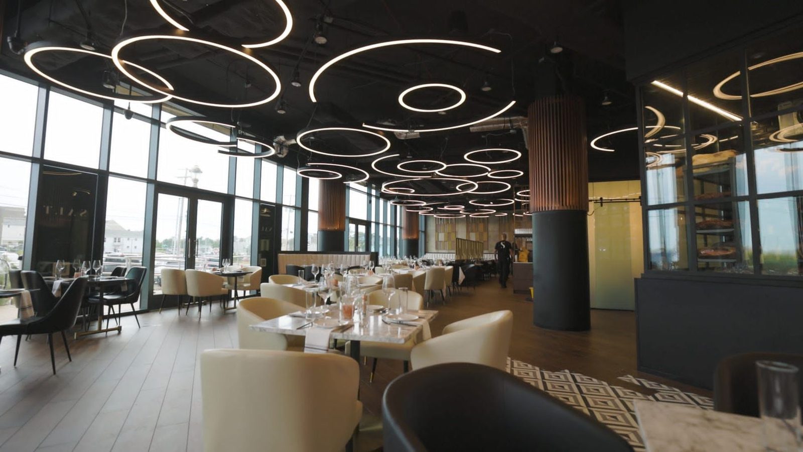 Restaurant architect — SALT Steakhouse by HH Designers