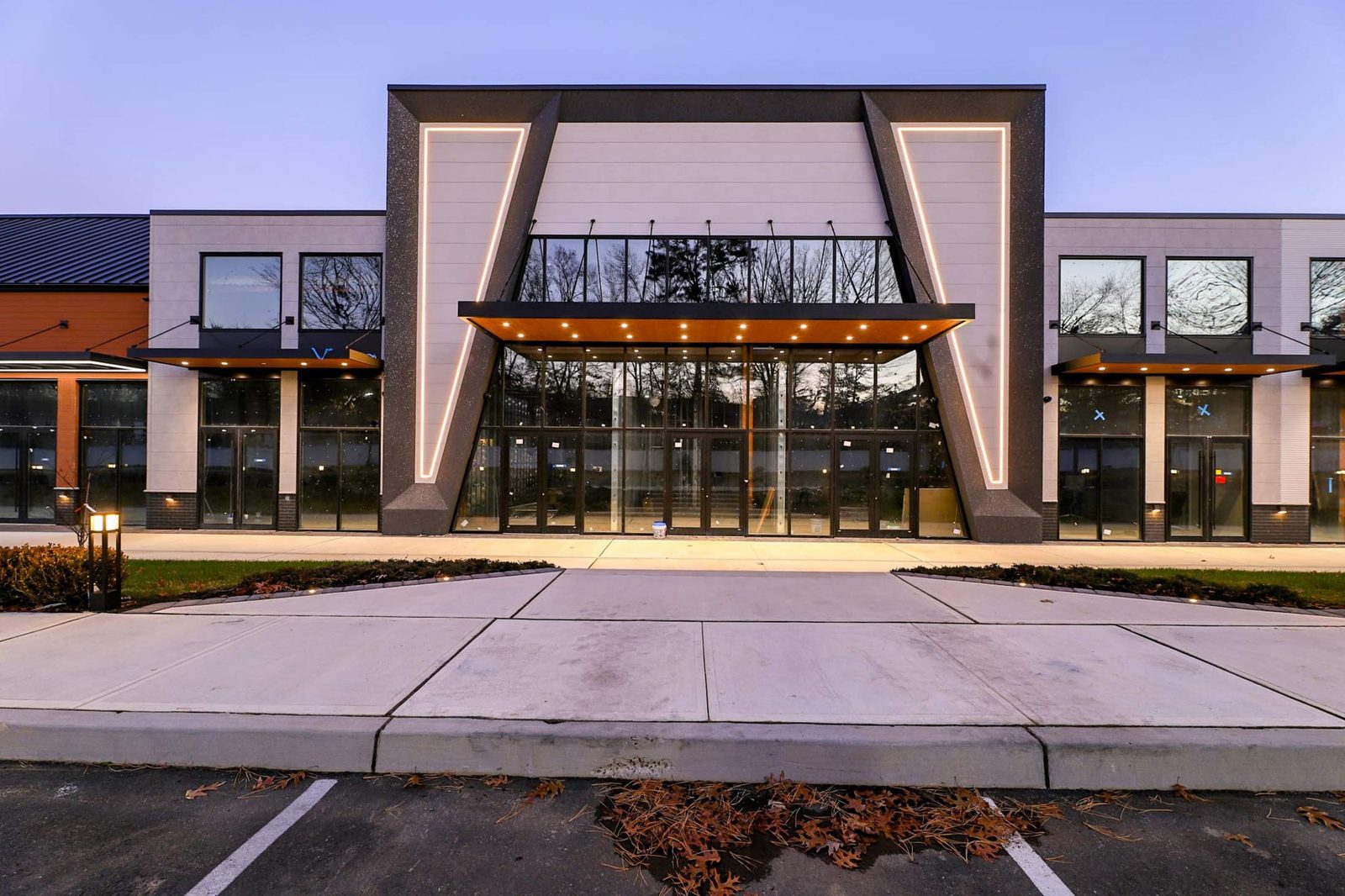 Shopping plaza architecture firm — The Towne Shoppes by HH Designers